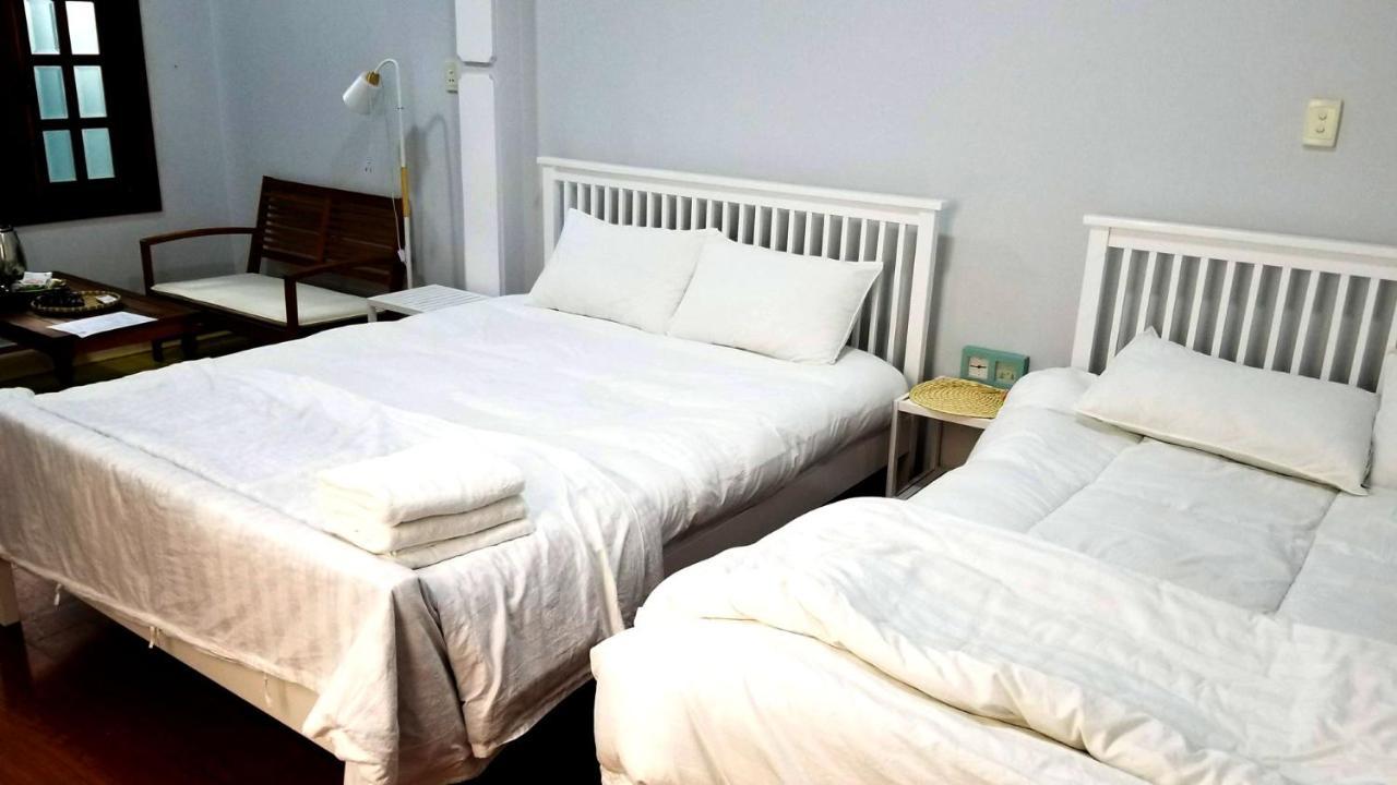 The Roost Hostel Ho Chi Minh City Exterior photo